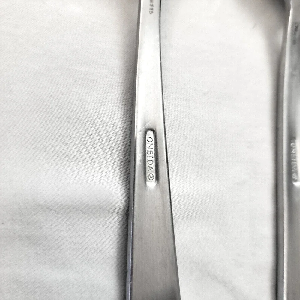 Oneida Nocha Teaspoons Set of 2 Stainless Steel Satin Finish Dessert Spoons MCM